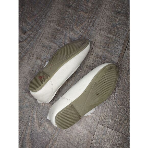 Carter's white flower flats - Picture 5 of 5